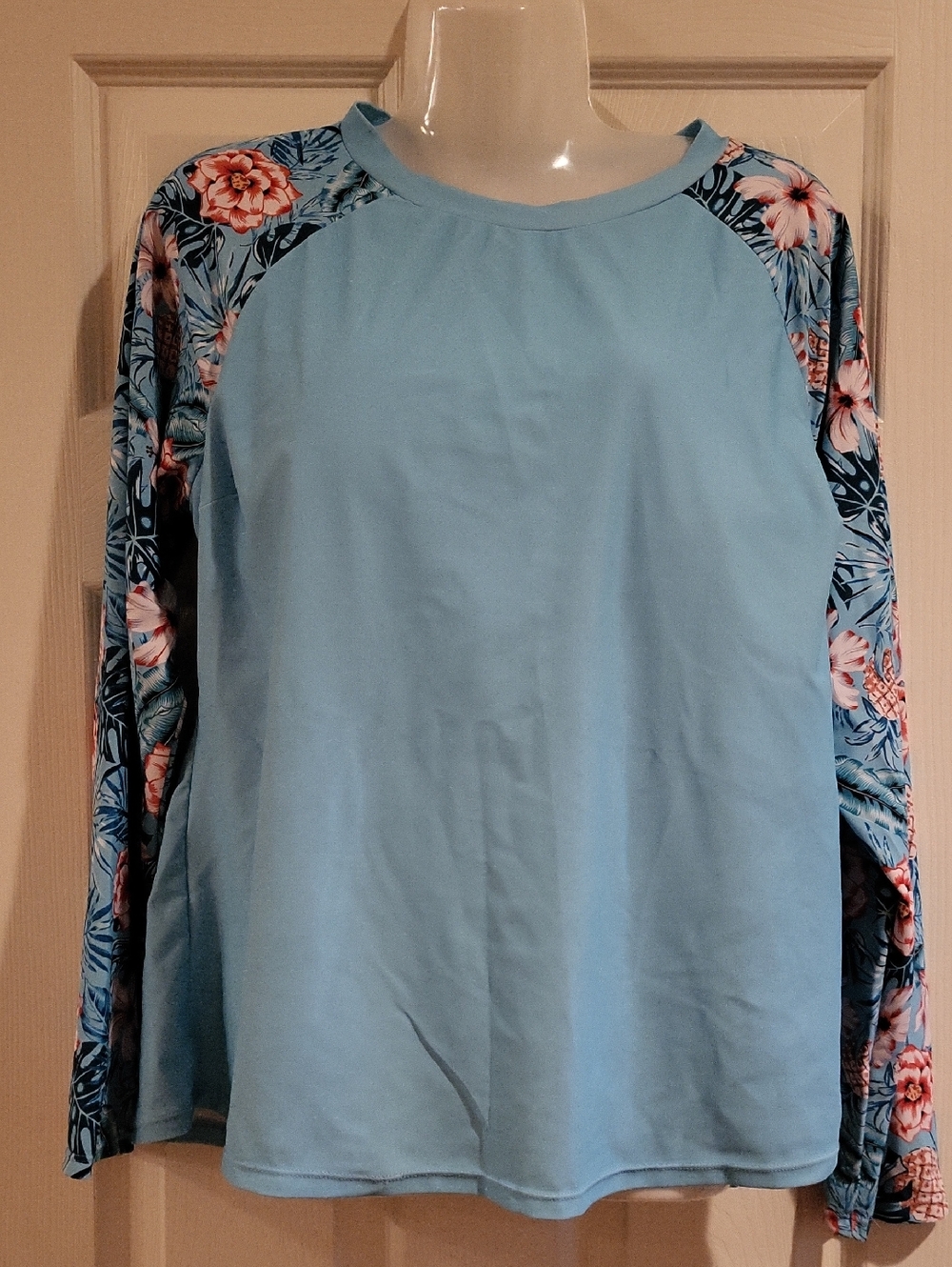 Light Blue Floral Long-Sleeve Swimsuit Top Women's Size XL